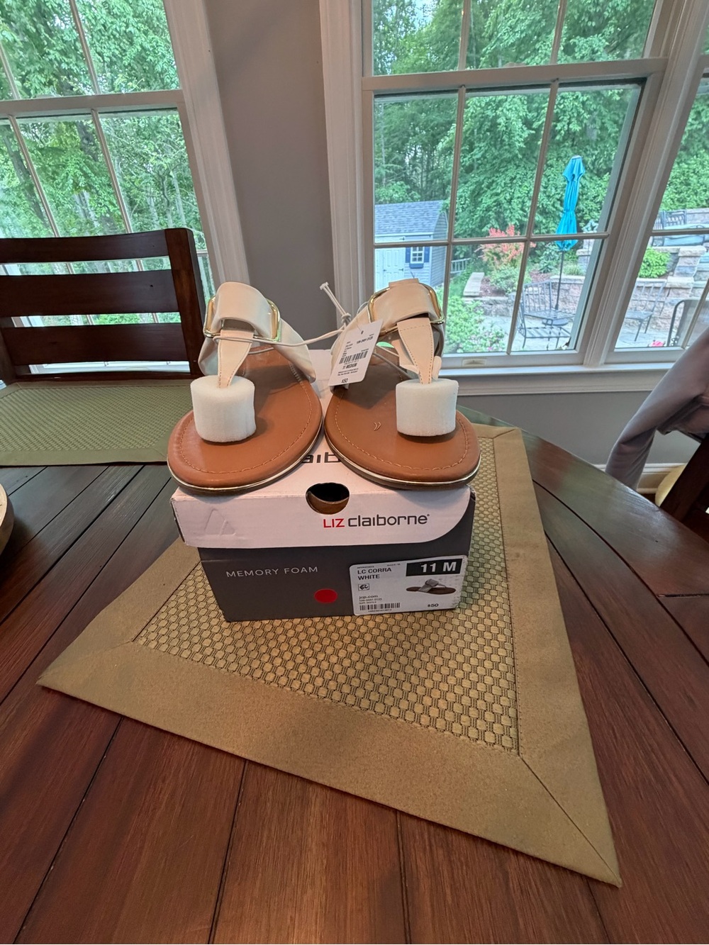 Liz Claiborne White T-Strap Memory Foam Sandals